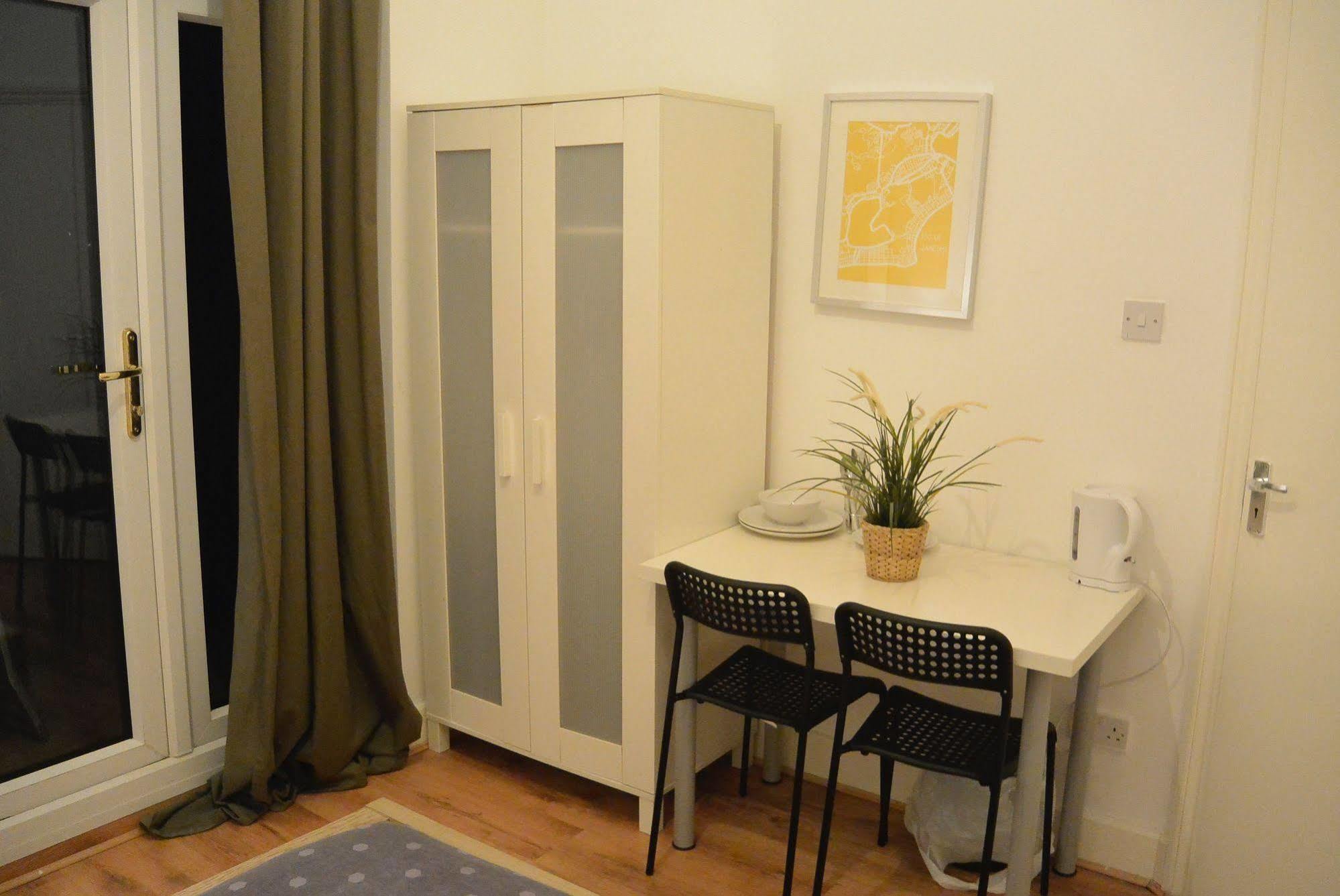 לונדון Cambridge Guesthouse מראה חיצוני תמונה